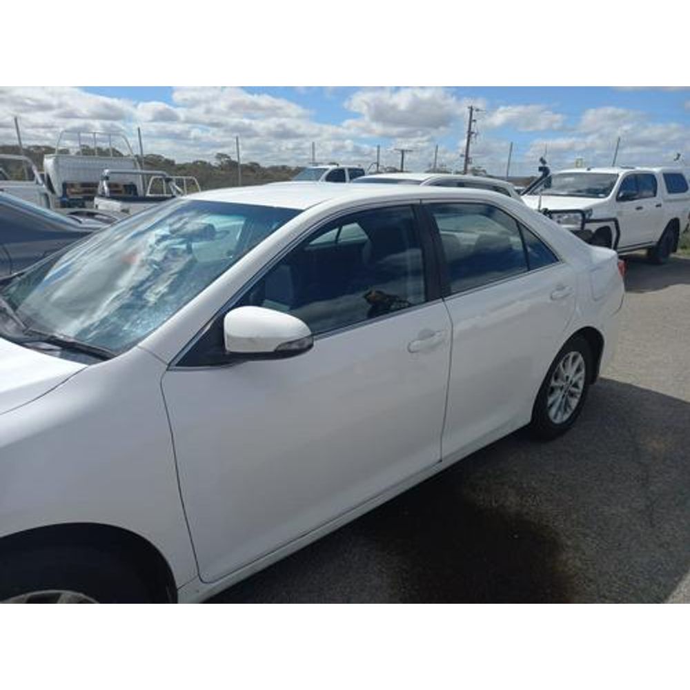 HEADLIGHT ASSY R/H - NON HYBRID - Image 9